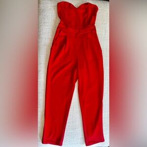 Express Red Strapless Pants Romper Pockets Sweetheart NeckTailored Chic Size 2